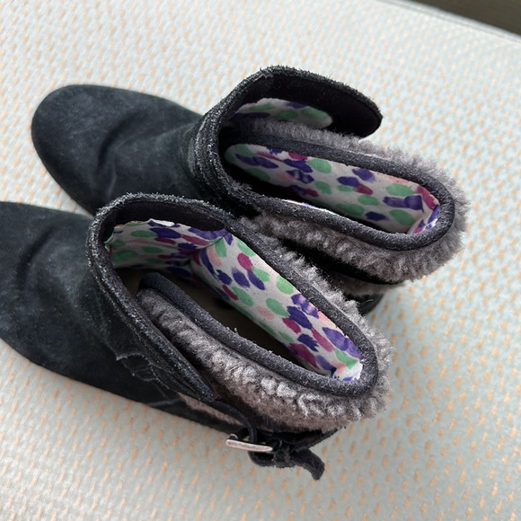 Ugg boots - Picture 4 of 4